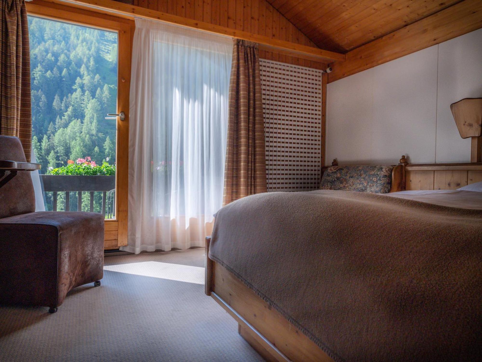 Hotel Cristal - Swiss Riders Lodge Grimentz Exterior photo